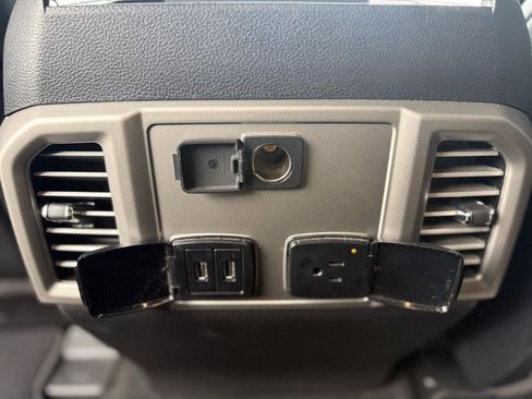 Used 2017 Ford F250 Lariat w/ Lariat Value Package image 11