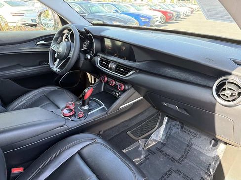 Used 2019 Alfa Romeo Stelvio image 20