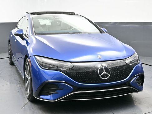 Used 2023 Mercedes-Benz EQE 350+ 4MATIC Sedan w/ Exclusive Trim Package image 4