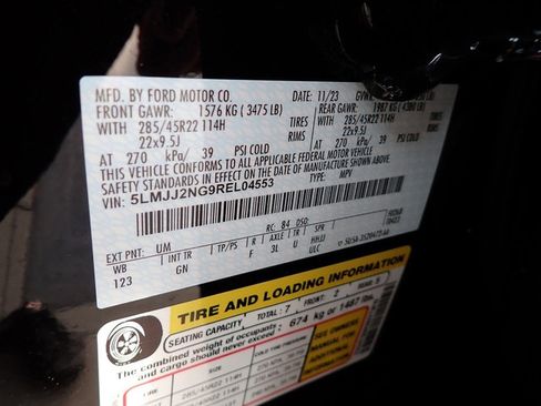 Certified 2024 Lincoln Navigator Premiere image 23