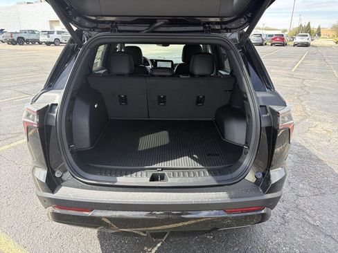 New 2026 Chevrolet Equinox RS w/ Convenience Package III AWD/4WD image 34