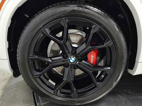 Used 2023 BMW X5 xDrive40i w/ M Sport Package AWD/4WD image 14