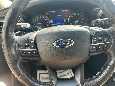 Used 2020 Ford Explorer XLT w/ Equipment Group 202A AWD/4WD image 27