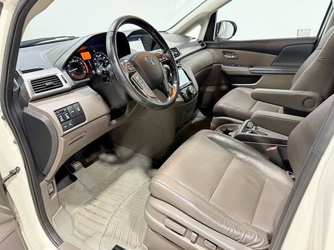 Used 2017 Honda Odyssey Touring image 32