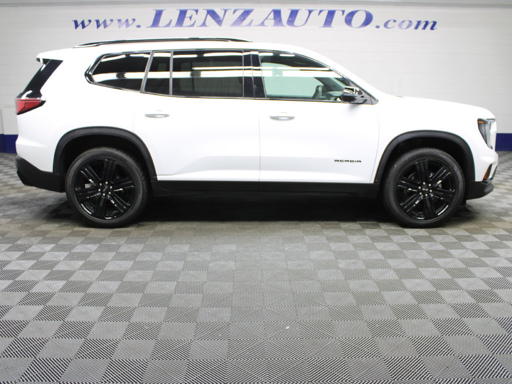 Used 2026 GMC Acadia Elevation w/ Black Edition AWD/4WD image 2