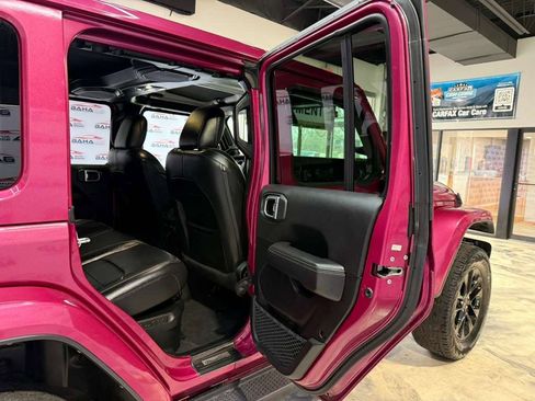 Used 2021 Jeep Wrangler Unlimited Sahara w/ Cold Weather Group AWD/4WD image 38