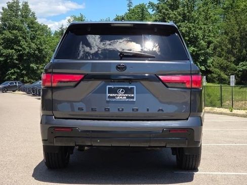 Used 2024 Toyota Sequoia Platinum AWD/4WD image 25