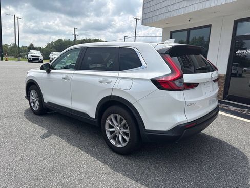 Used 2024 Honda CR-V EX image 6