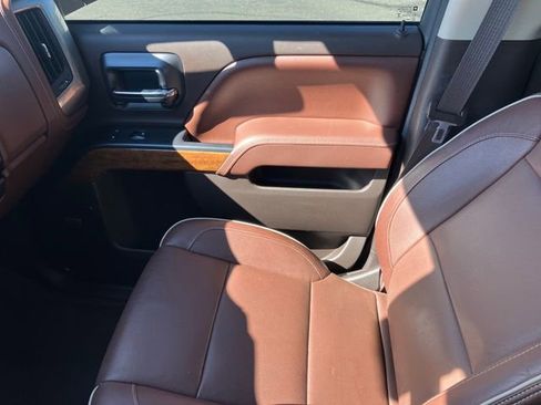Used 2015 Chevrolet Silverado 1500 High Country w/ High Country Premium Package AWD/4WD image 10