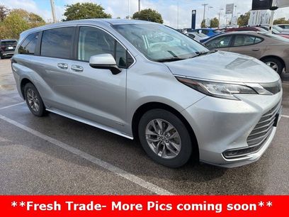 Used 2021 Toyota Sienna LE