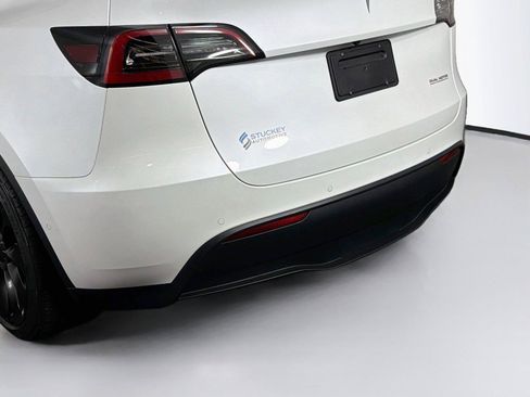 Used 2022 Tesla Model Y Performance AWD/4WD image 39