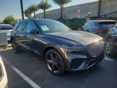 Used 2023 Genesis GV70 2.5T w/ Sport Prestige Package AWD/4WD image 1