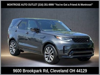 New 2024 Land Rover Discovery Dynamic SE