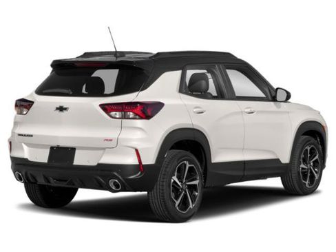 Used 2022 Chevrolet TrailBlazer RS w/ Technology Package AWD/4WD image 5