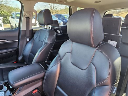 Used 2022 Kia Telluride S image 19
