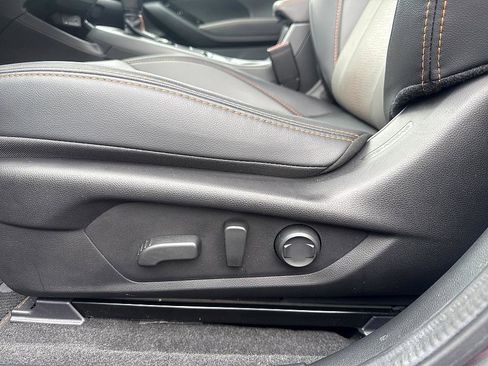 Used 2025 Subaru Crosstrek 2.5i Limited w/ Crosstrek Mirror Package image 25