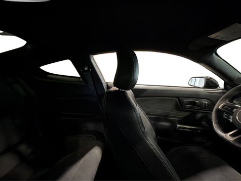 Used 2019 Ford Mustang Shelby GT350 w/ Technology Package RWD image 43