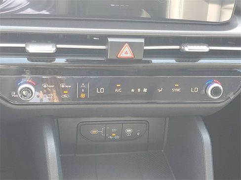 New 2026 Kia Sportage SX image 42