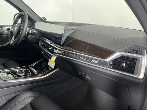 Used 2024 BMW X5 xDrive40i AWD/4WD image 17