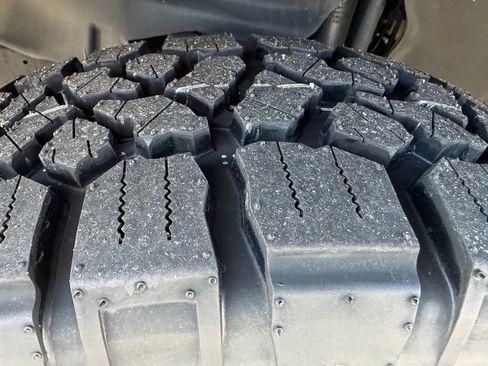 Used 2024 Jeep Wrangler Sport S image 20