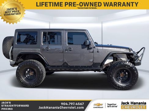 Used 2014 Jeep Wrangler Unlimited Rubicon w/ Connectivity Group image 2