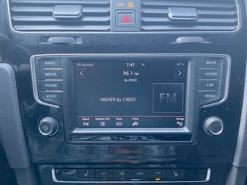 Used 2017 Volkswagen GTI Sport image 34