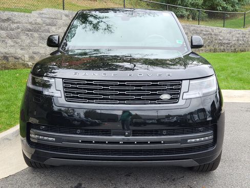 New 2025 Land Rover Range Rover SE image 8
