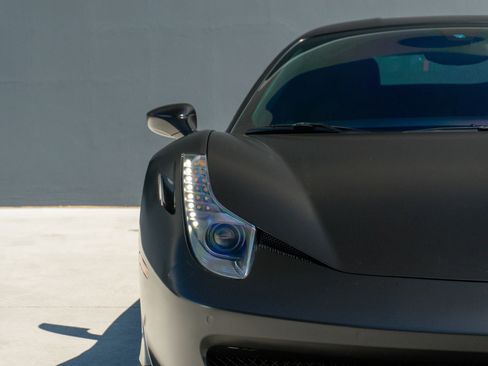 Used 2012 Ferrari 458 Italia Coupe image 26