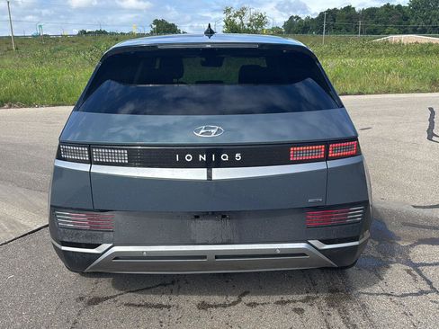 Used 2024 Hyundai Ioniq 5 SE AWD/4WD image 4