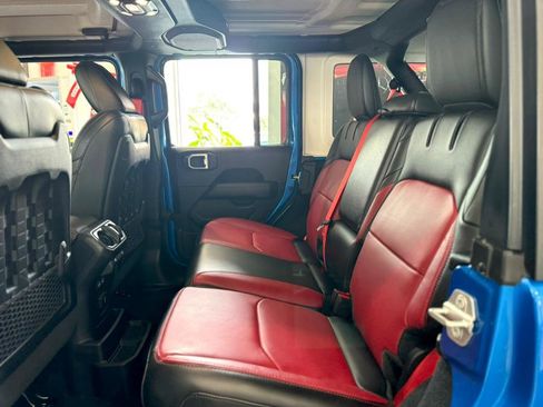 Used 2023 Jeep Wrangler Unlimited Rubicon 4xe image 16