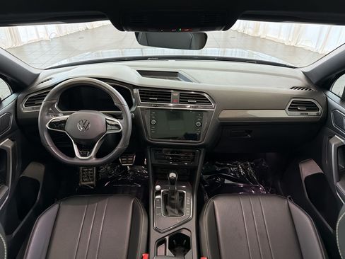 Used 2022 Volkswagen Tiguan SE R-Line FWD image 16