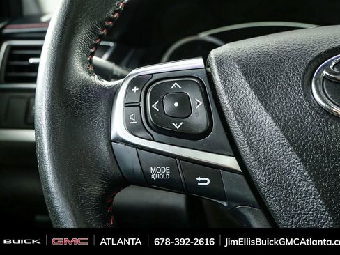 Used 2017 Toyota Camry XSE image 11