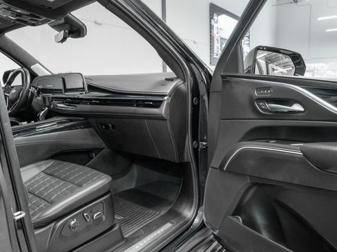 Used 2024 Cadillac Escalade ESV V w/ LPO, Floor Liner Package AWD/4WD image 35