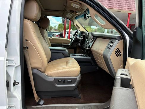 Used 2015 Ford F250 Lariat w/ Lariat Ultimate Package AWD/4WD image 14