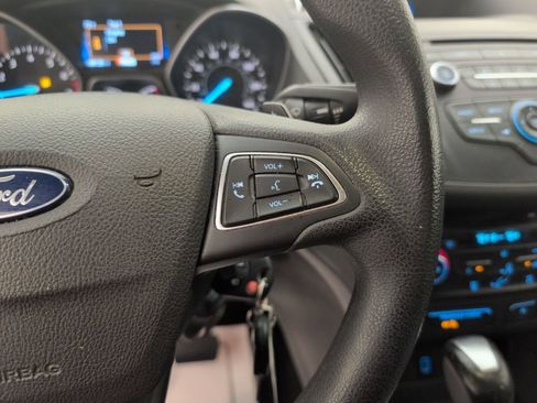 Used 2017 Ford Escape SE image 38