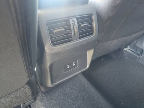 Used 2024 Nissan Rogue SV AWD/4WD image 30