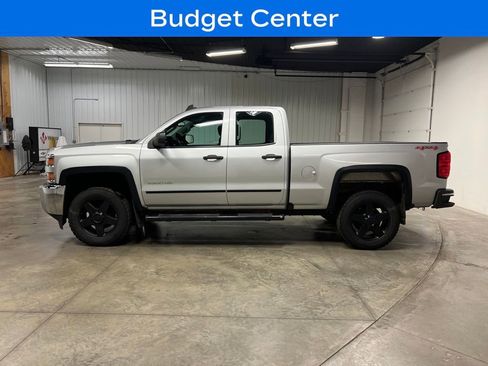 Used 2016 Chevrolet Silverado 2500 W/T image 2