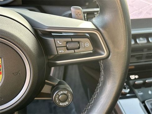 Used 2022 Porsche 911 Carrera 4 image 33