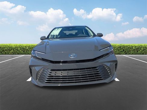 New 2026 Toyota Camry XLE image 9
