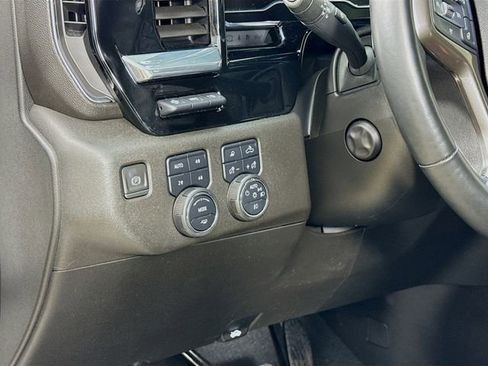 Used 2023 Chevrolet Silverado 1500 High Country w/ High Country Premium Package image 10