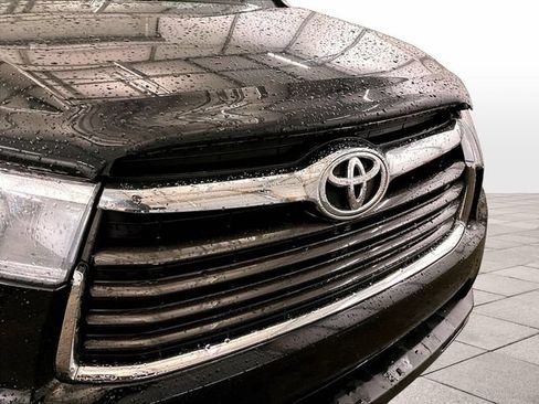 Used 2016 Toyota Highlander Limited AWD/4WD image 30