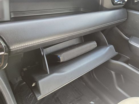 Certified 2025 Honda Pilot Touring image 20