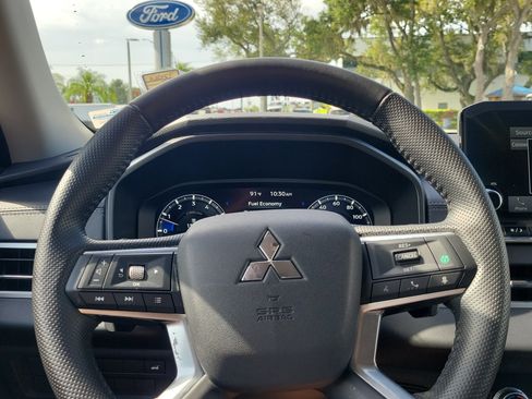 Used 2024 Mitsubishi Outlander SEL FWD image 23