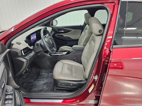 Used 2025 Buick Envista Avenir FWD image 10