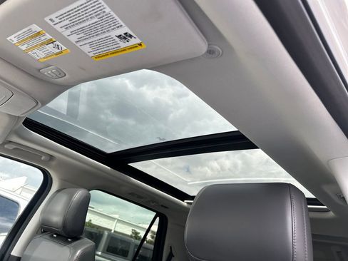 Used 2025 Ford Expedition Active image 22