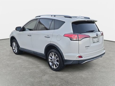 Used 2018 Toyota RAV4 Limited image 7