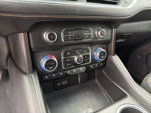 Used 2023 GMC Yukon XL AT4 w/ Technology Package image 17