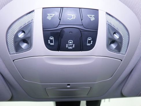Used 2018 Chrysler Pacifica Touring-L Plus FWD image 43