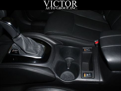 Used 2018 Nissan Rogue SL image 22