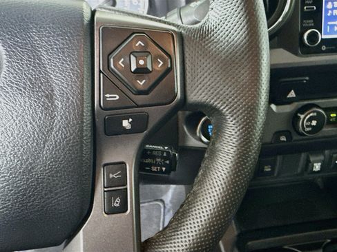 Used 2020 Toyota Tacoma TRD Sport RWD image 17